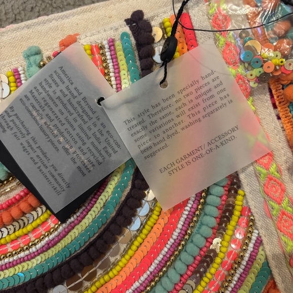 🆕 America & Beyond Embellished Tote Bag - Picture 7 of 9